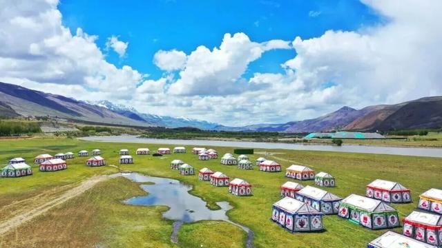 甘孜县的冬天真的太适合慢慢游了！