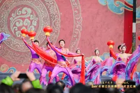 2025綦江新春群众文艺汇演举行图片