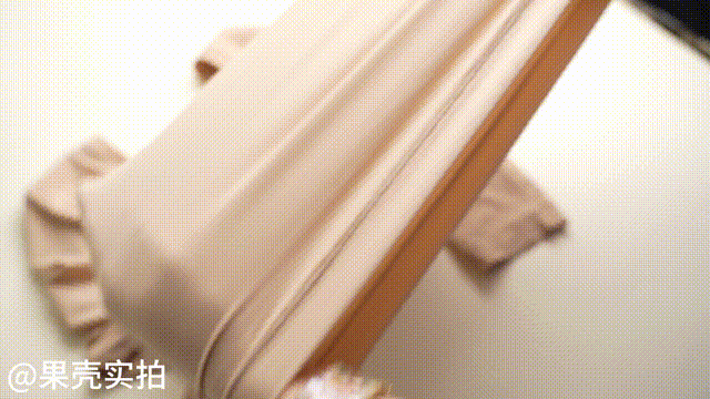 爽翻了！今天起女生真不用穿内衣了......