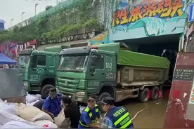 民生广场交通闸开启！因淤泥太厚，市民暂时不能入内游玩图片