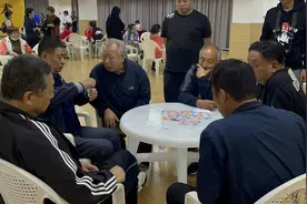 第七届青岛够级文化节“非遗在社区”够级扑克决赛成功举办图片
