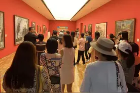 龙美术馆（西岸馆）举办大型特展“与时代同行”，向全国中小学生免费开放图片