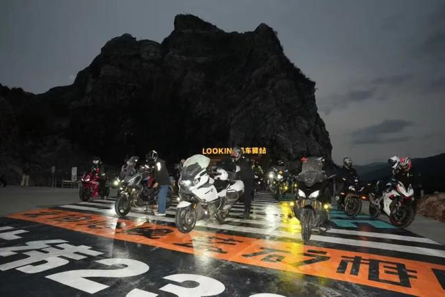 三天三场，免费烟花大秀！三水承包你的新年浪漫