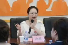 “95后”清华女博士任福州一小学校长图片