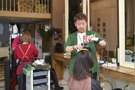图片故事｜韩国美发师安钟旭：不辞长作新疆人图片