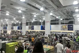 停车停满、排队人满、购物车装满……山姆又开新店，巨头为何频频加码成都？图片