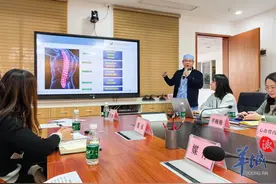 媒体“探营”南医大顺德医院，沉浸式互动八大“明星”科室图片
