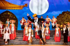 藏戏新苗唱响百年古韵图片