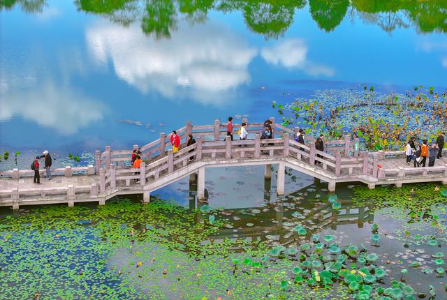 浙江长兴：水天相映 风景宜人
