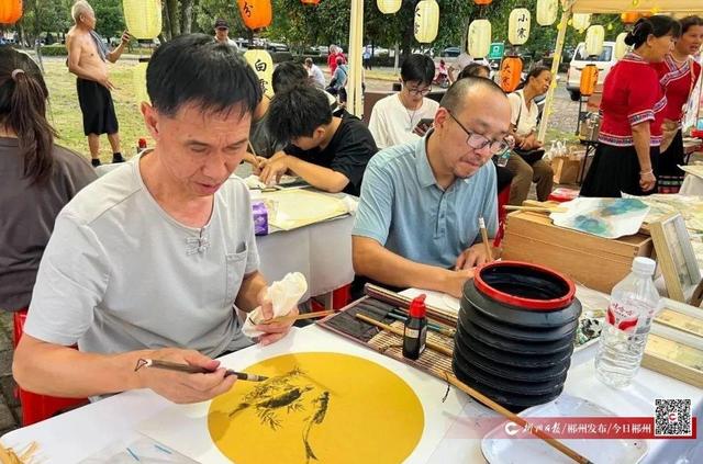 东江湖文化集市点燃资兴“夜经济”