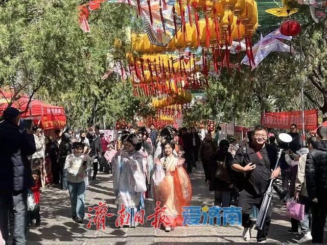 一年四季 泉在济南丨七夕脱单，来千佛山相亲大会