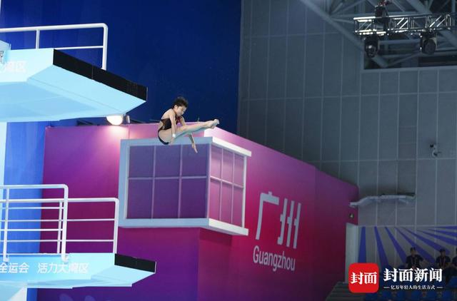 十五运女子团体10米跳台，四川代表队选手获第二名、第四名