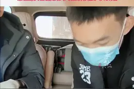 “深圳有6套房、4家公司的寻亲爸爸”悬赏千万寻找走失儿子谢浩男，已采血与“当过兵”的小伙比对DNA 。图片