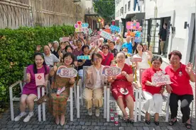 一年一度中秋“家宴”，弄堂里不乏社区温情图片