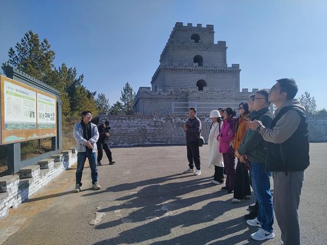 网络名人走进神木开展“绿水青山看神木”生态行活动