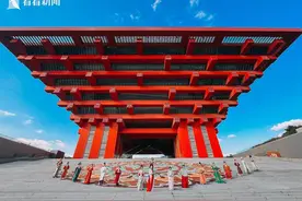 从壁画中走来 “何以敦煌”艺术大展启动汉服周图片