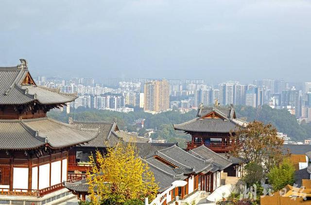 恩施市：山城冬韵秋色惹人醉