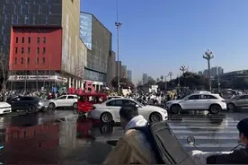 成都天府五街“有味道”？官方回应：管网大量异物堆积致污水外溢丨云求助图片