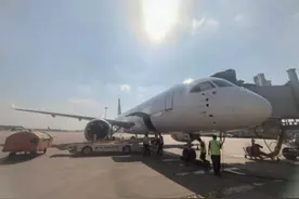 东航C919开始执飞“京陕快线”图片