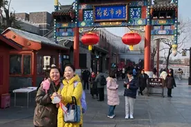 在什刹海畔逛特色非遗年味市集图片