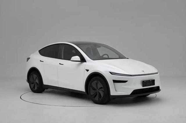 特斯拉即将上新，全新奥迪 A6L 亮相，小鹏 P7+ 增程版也来了！