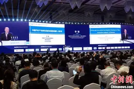 中国汽车产业绿色低碳发展路线图：力争2030前碳达峰2060碳中和图片