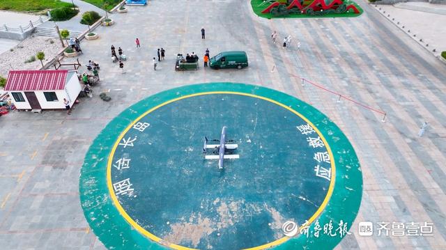 山东首例无人机跨海投递录取通知书在长岛完成