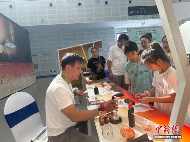 移动博物馆亮相山西文博会 移动+科技使“文明”走出去