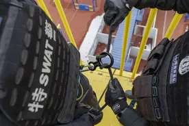 铁鹰突击！多图直击铁路特警“热血”春训图片