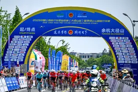 2025中国公路自行车职业联赛（大径山站）举行图片