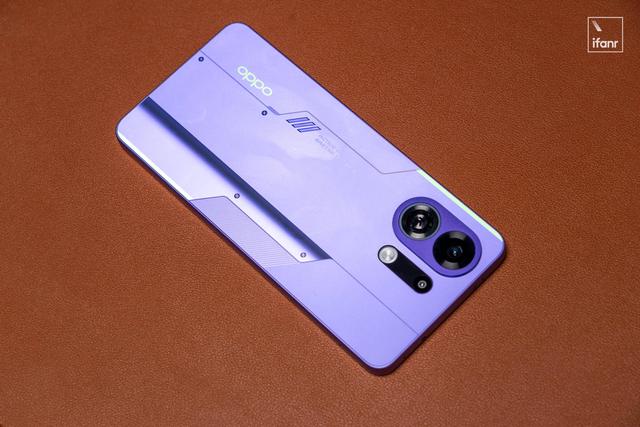 OPPO K13 Turbo Pro 发布：1999 元起售！给性能机加风扇，真的有用吗？