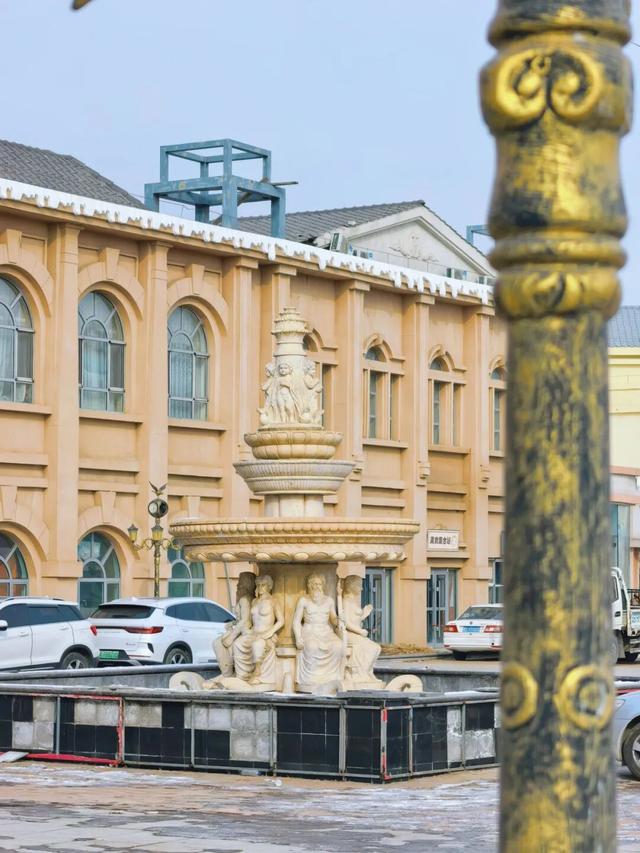 别问冷不冷，就问明天10点哈素海你到不到！冬捕、温泉、美食这里全！都！有！