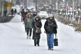 三预警齐发！雨雪大风降温都来了，“春捂”穿衣指南→图片