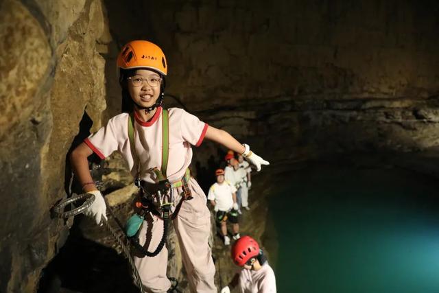 双河洞景区接待人次突破62万人次！