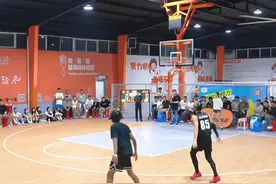 恶鼠梓祎与116外援Moon上演百分大战 开局打出18-0最终却25分惨败图片