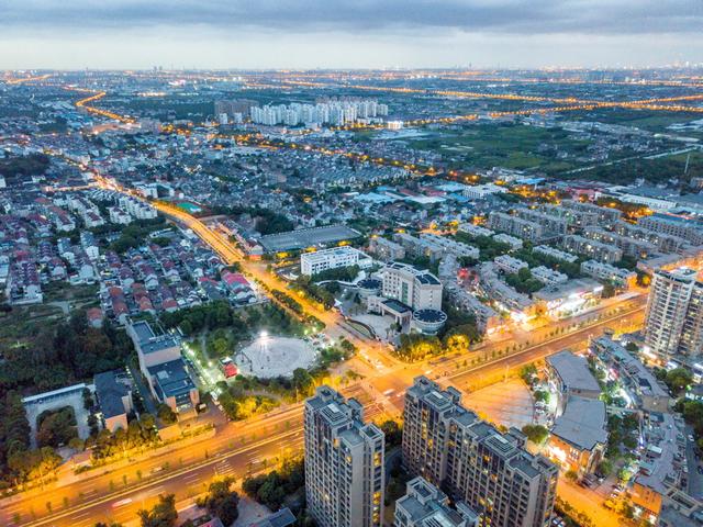 浦东新场古镇业态调改：不想成为千篇一律的臭豆腐、蹄膀、银饰店、丝巾铺