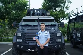 用网络热梗调解夫妻矛盾 简笔画记录出警故事 四川内江一年轻民警获点赞图片