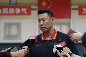 李楠任北京男篮顾问，2022-2023赛季曾因消极比赛受罚图片