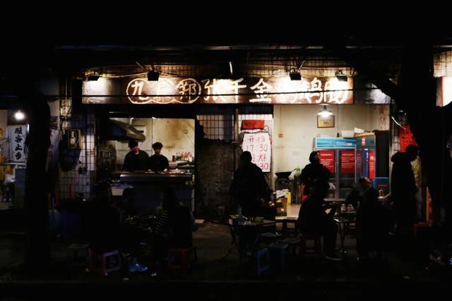 一年逛两次莲花西路，每次都有新感觉