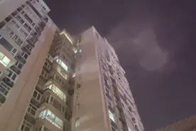 密云一高层住宅起火，烟气充满楼道，这个逃生细节要注意！图片