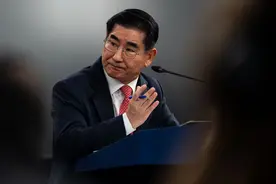 金龙显在尹锡悦弹劾案庭审中作证 一度拒绝韩国国会方律师问询图片