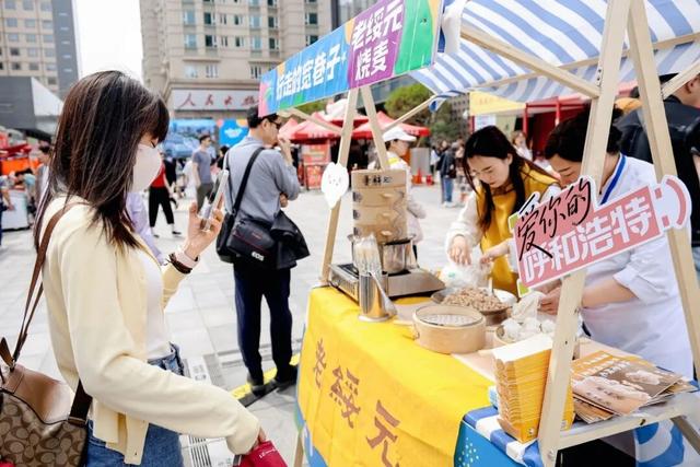 掌声不断，舞不停！今天呼和浩特在北京圈粉无数！