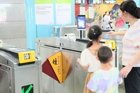 京港地铁全力护航“开学季” 多措并举保障乘客顺畅出行图片