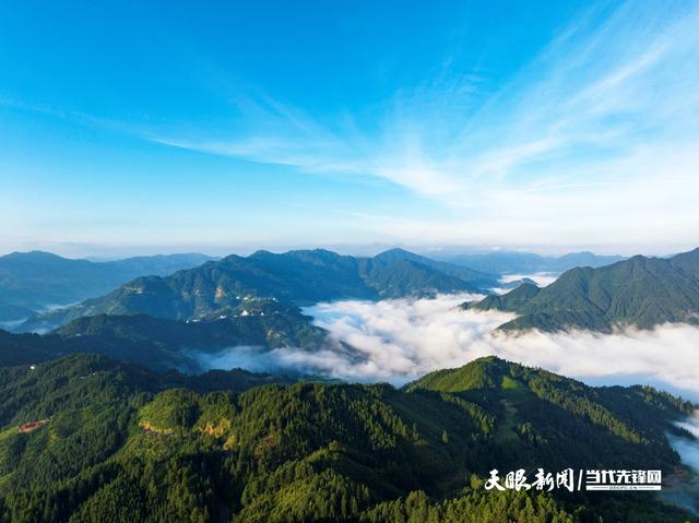 贵州从江：月亮山现云海奇观