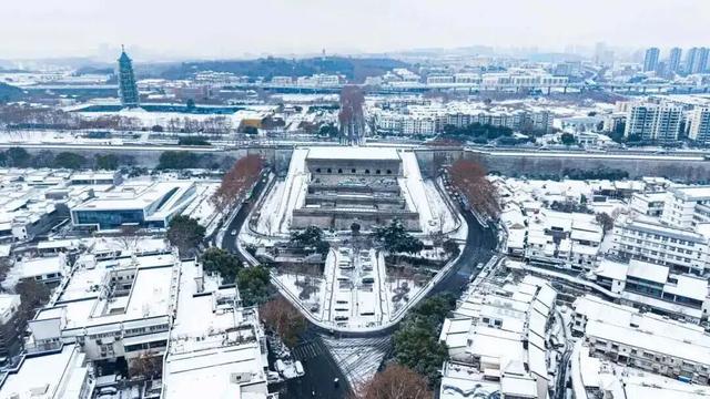 听，秦淮雪落下的声音