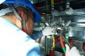 国网西安市鄠邑区供电公司：学校食堂“气改电” 快速增容保供电图片