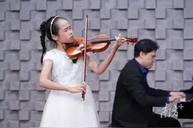 十岁琴童奏响《梁祝》全曲，胡艺瑶小提琴音乐会在穗上演图片