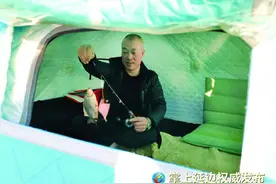 新春走基层 丨 冰钓新体验 寒冬腊月的渔获之乐图片