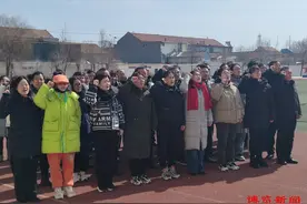 高青县青城学区中心小学举行新学期教师宣誓活动图片