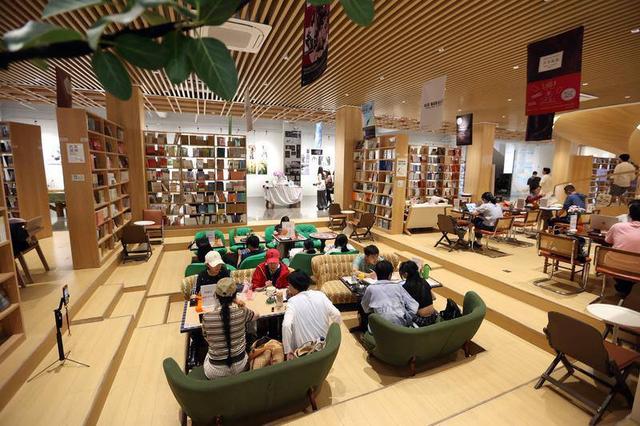 新型文化空间丨昆明市百里·春秋城市会客厅：“老场馆”焕发新面貌